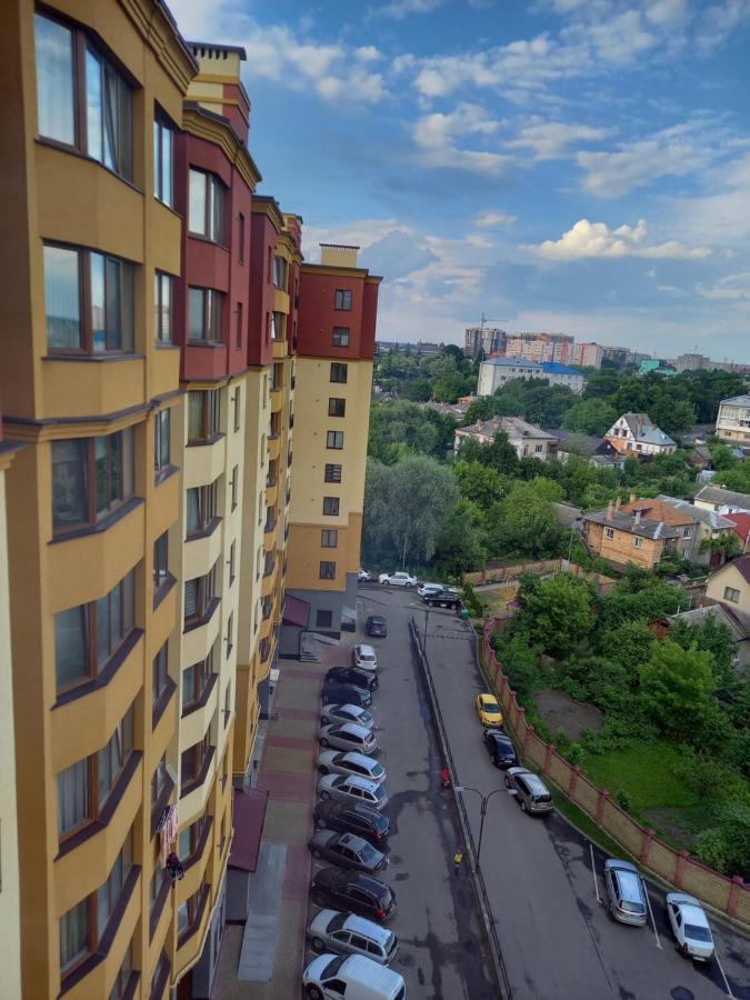 Апартаменти Люкс В Центрі, На Вулиці Набережна,10 З Парковкою Lutsʼk Eksteriør billede
